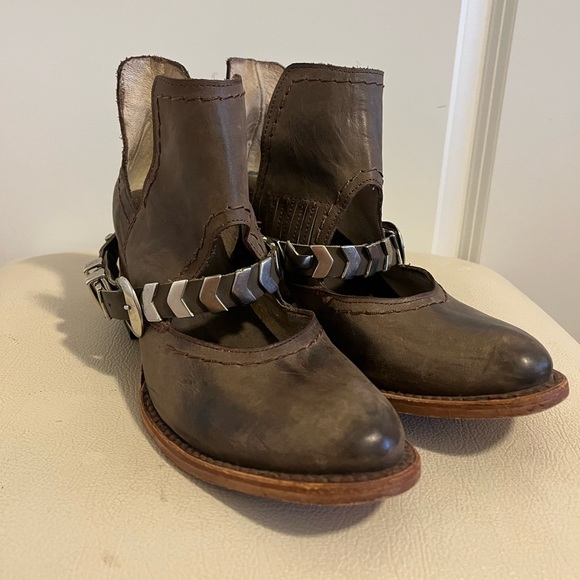 Brown Freebird By Steven Ankle Boots for Women for sale | eBay Freebird by Steve Blade Taupe Brown  Leather Harness Ankle Booties Size 8